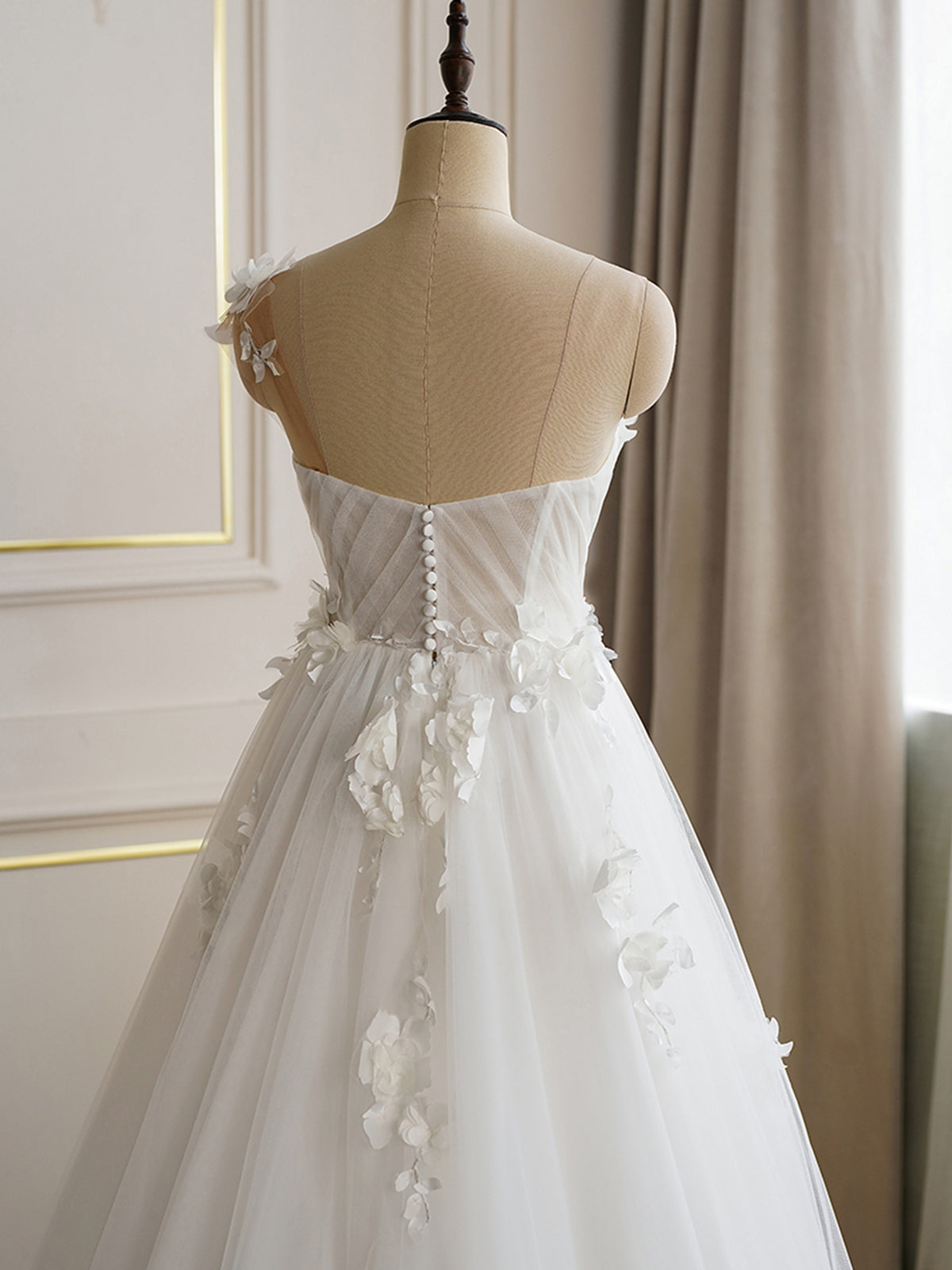 One Shoulder 3D Flower Wedding Dress