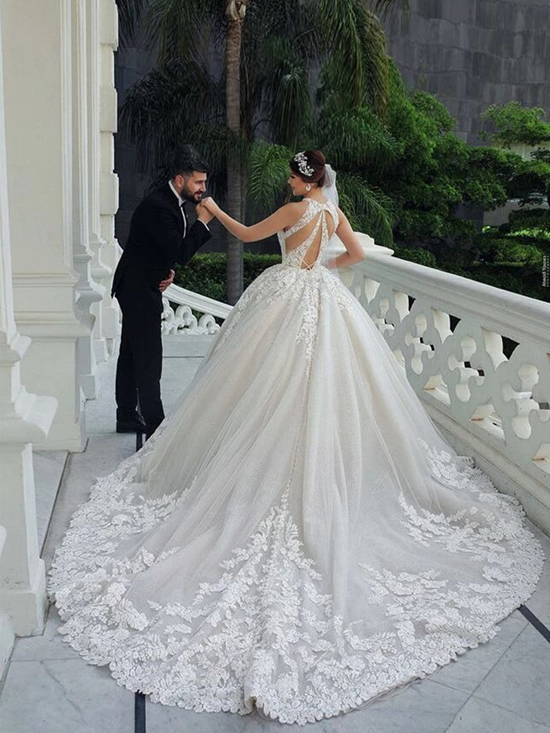 Halter Tulle Wedding Dress With Lace Appliques