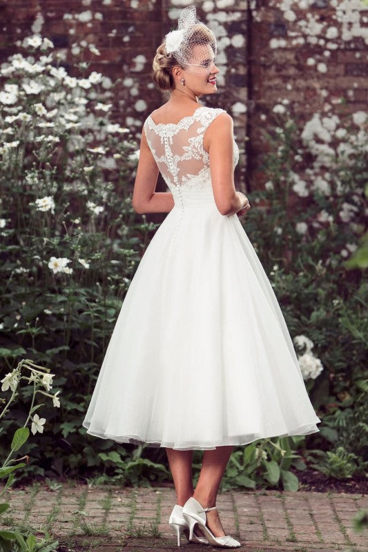 Elegant Sweetheart Lace Short Aline Wedding Dress
