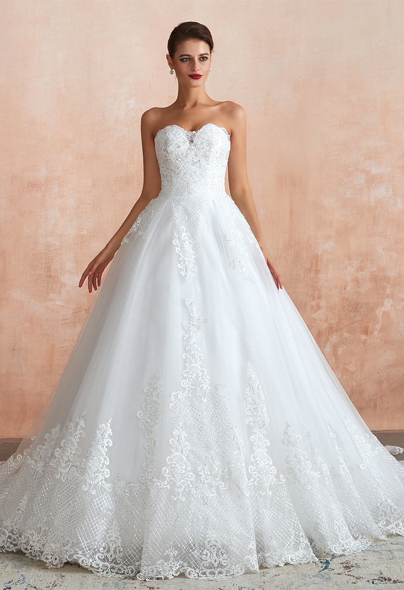 Sweetheart Neck Ball Gown Sleeveless Tulle Lace Sweep Train Wedding Dress As Picture