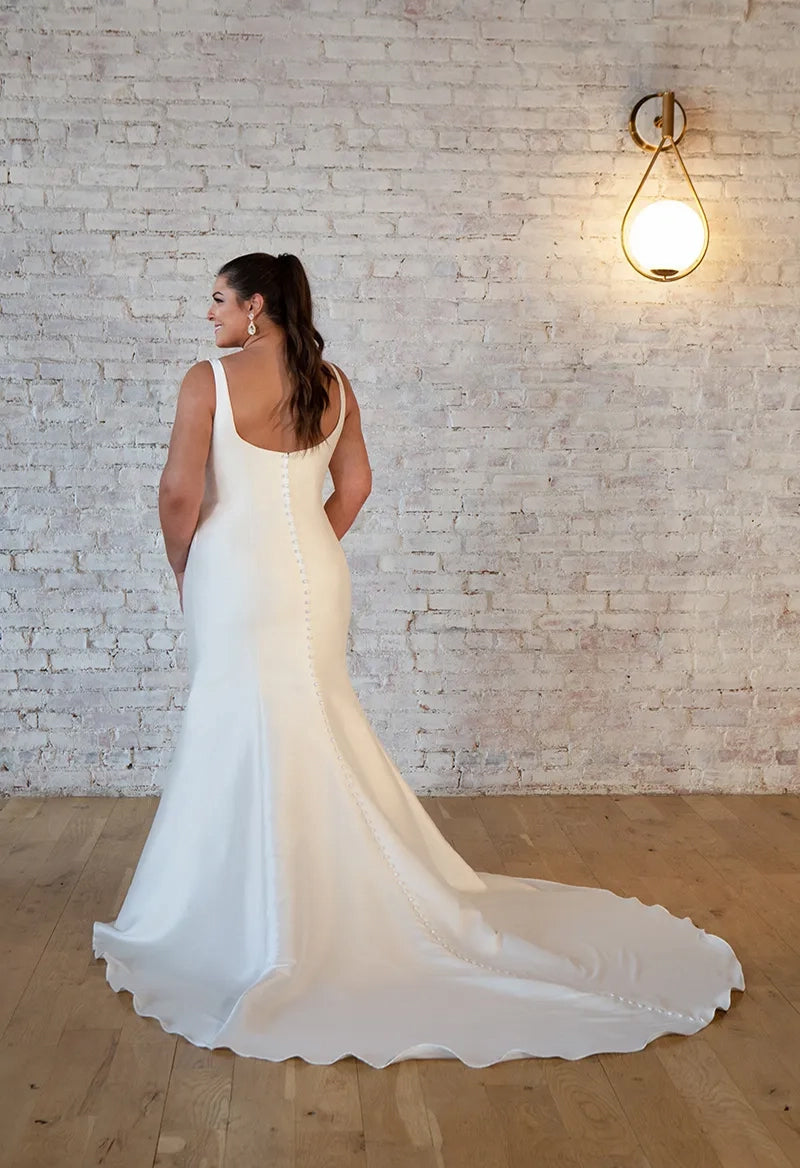 Plus Size Simple Square Neck Mermaid Sleeveless Court Train Wedding Dress