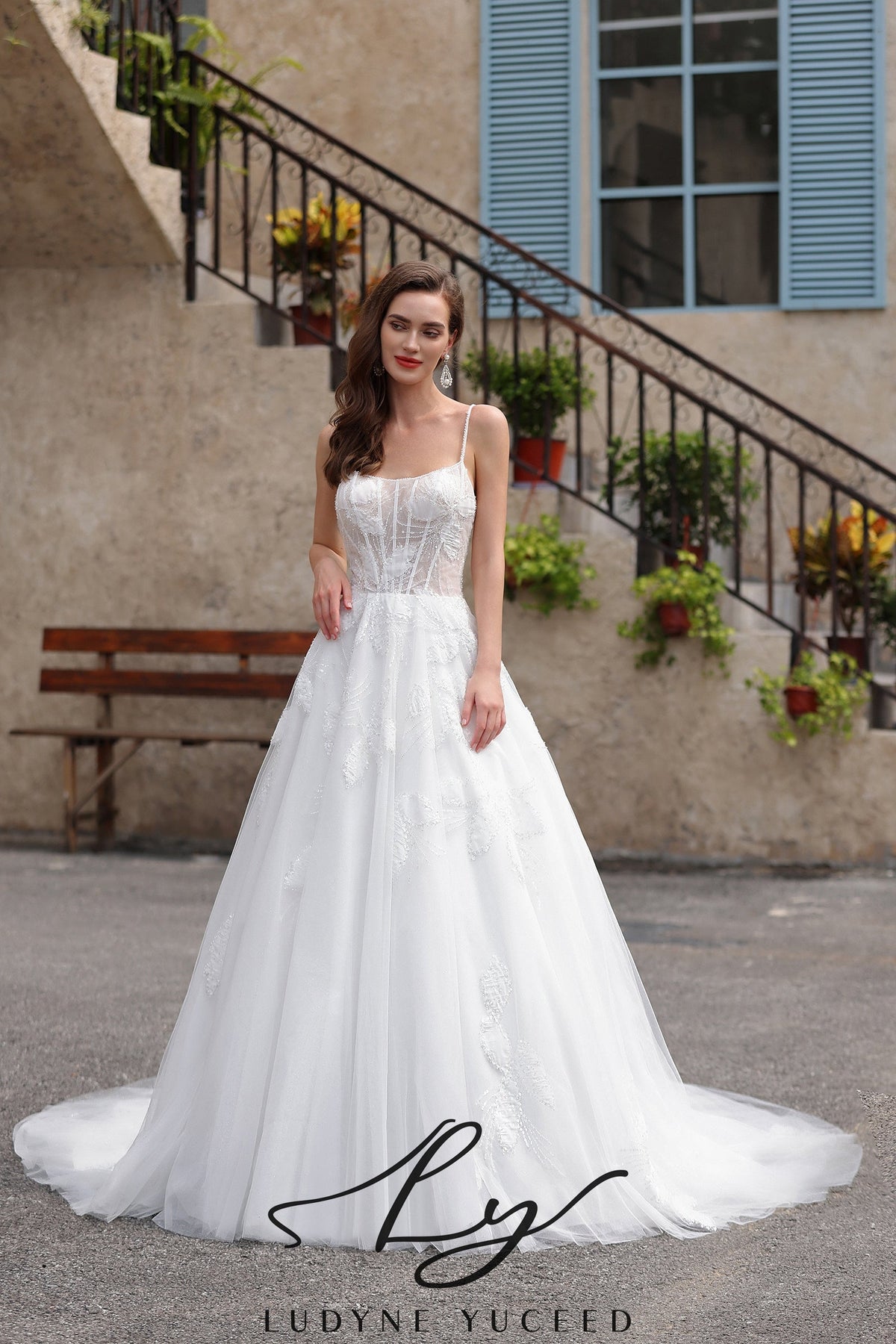 Romantic Fusion of Delicacy Spaghetti Strap Lace Wedding Dress