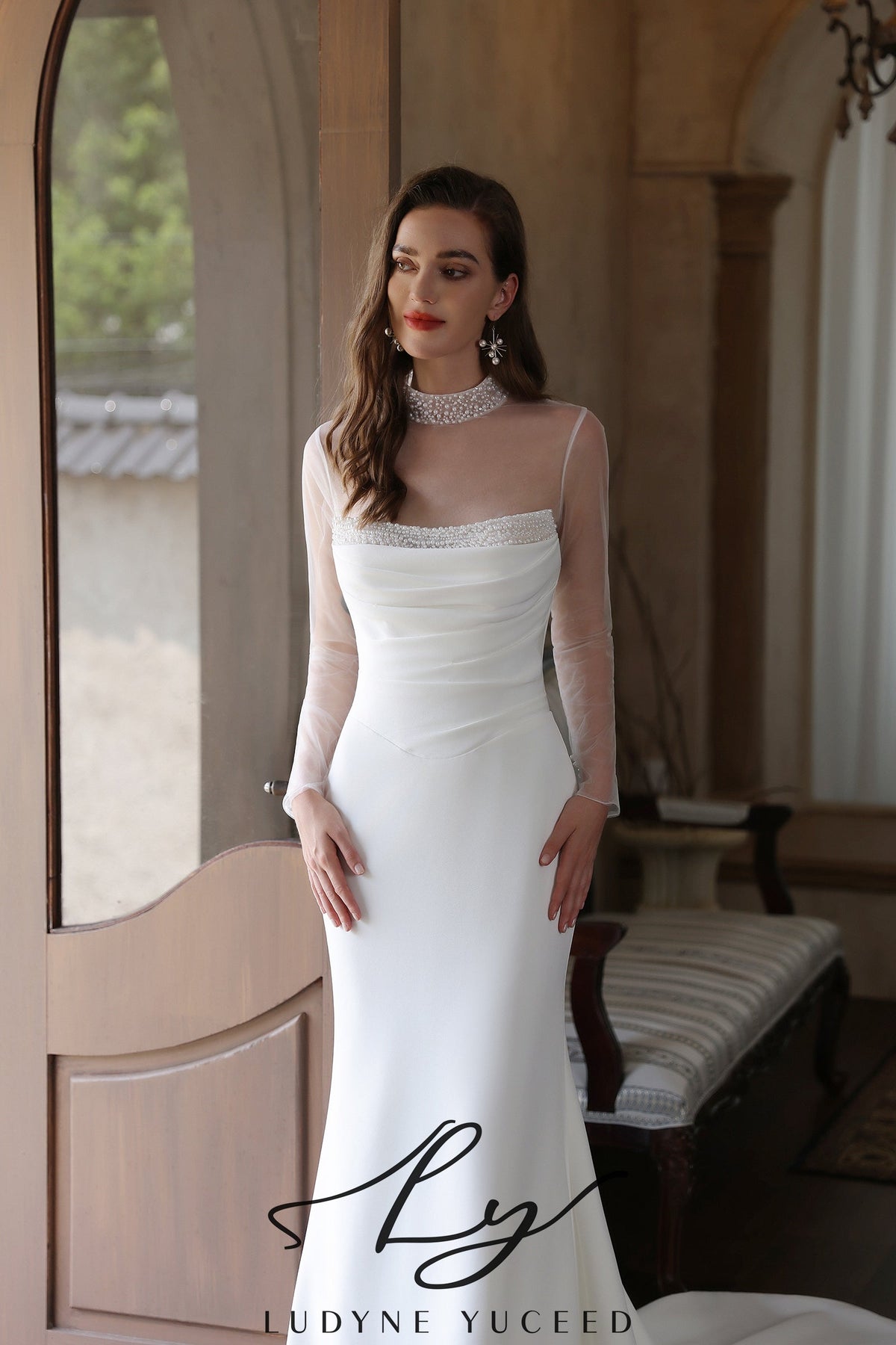 In Stock|Elegant Mermaid Wedding Dress with Sheer Illusion Neckline