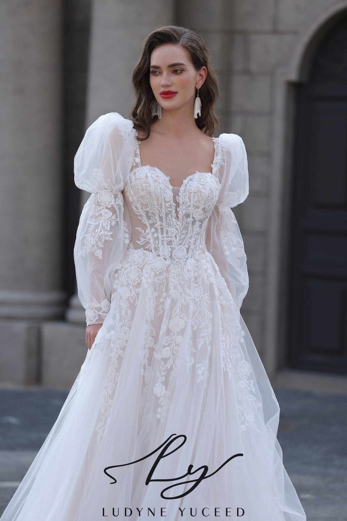 Vintage - Inspired Puff Sleeve Lace Tulle Wedding Dress with Sweetheart Neckline