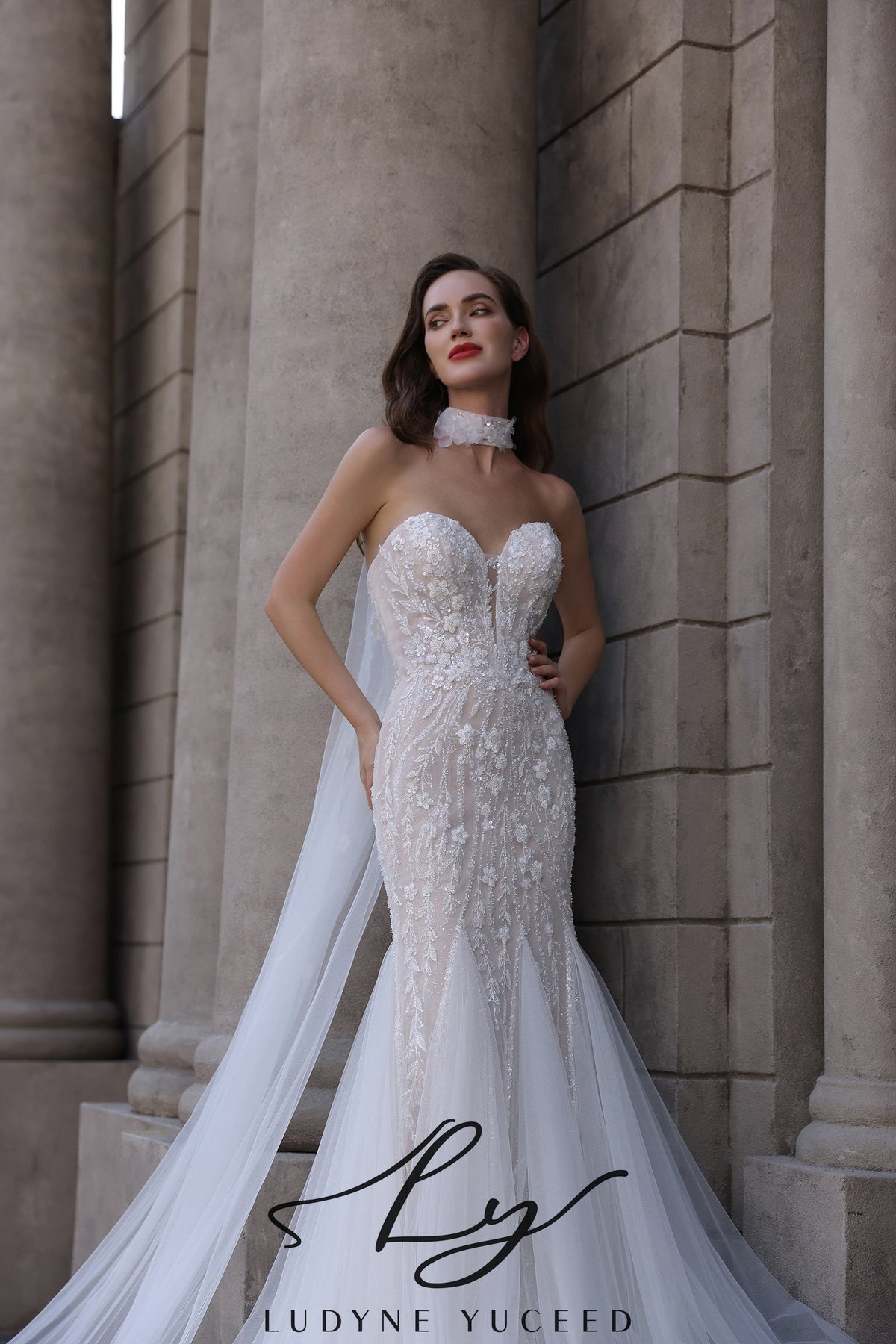 In Stock|Glamorous Strapless Mermaid Wedding Dress with Choker Cape