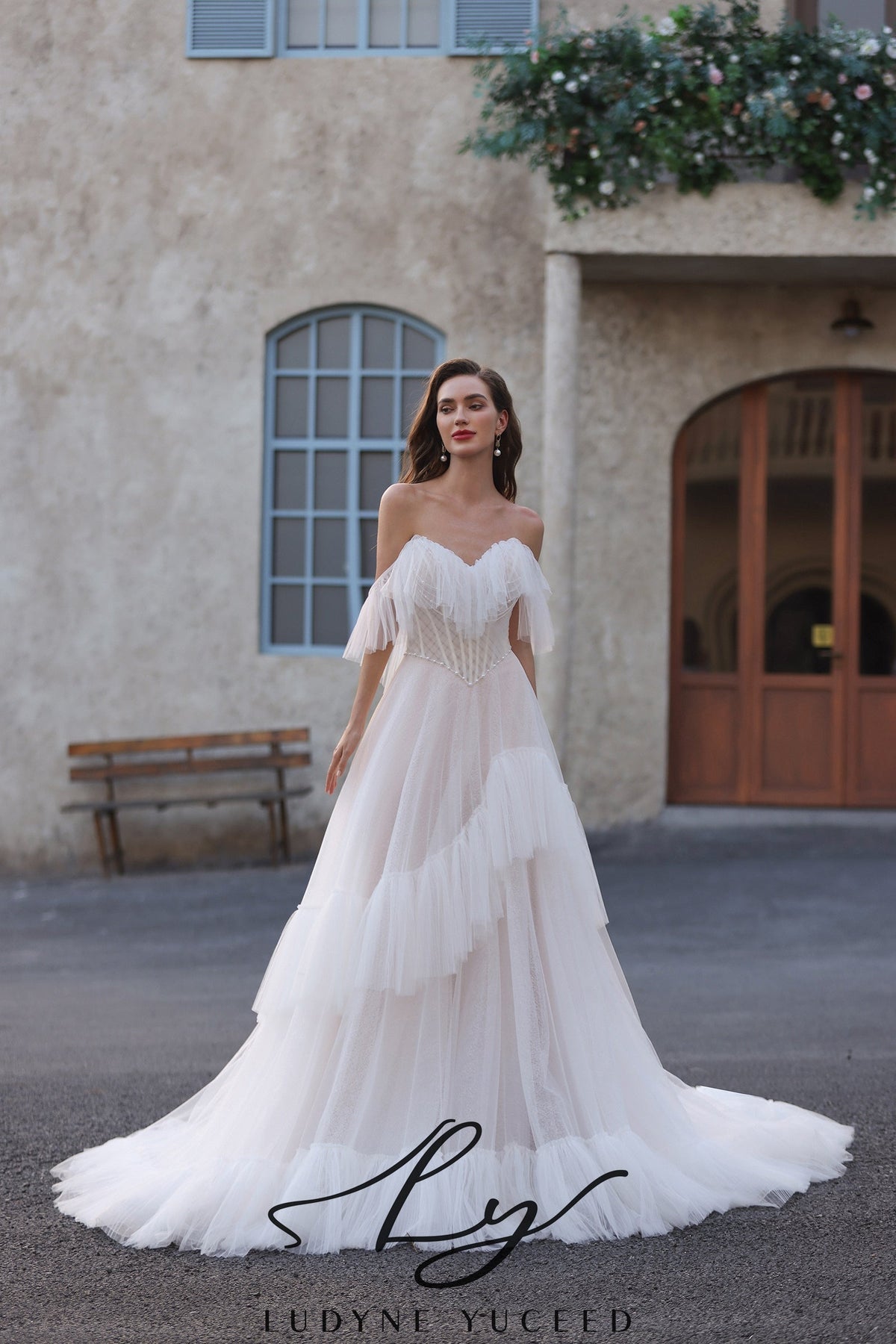 Romantic Strapless Ruffled Sparkle Tulle Wedding Dress