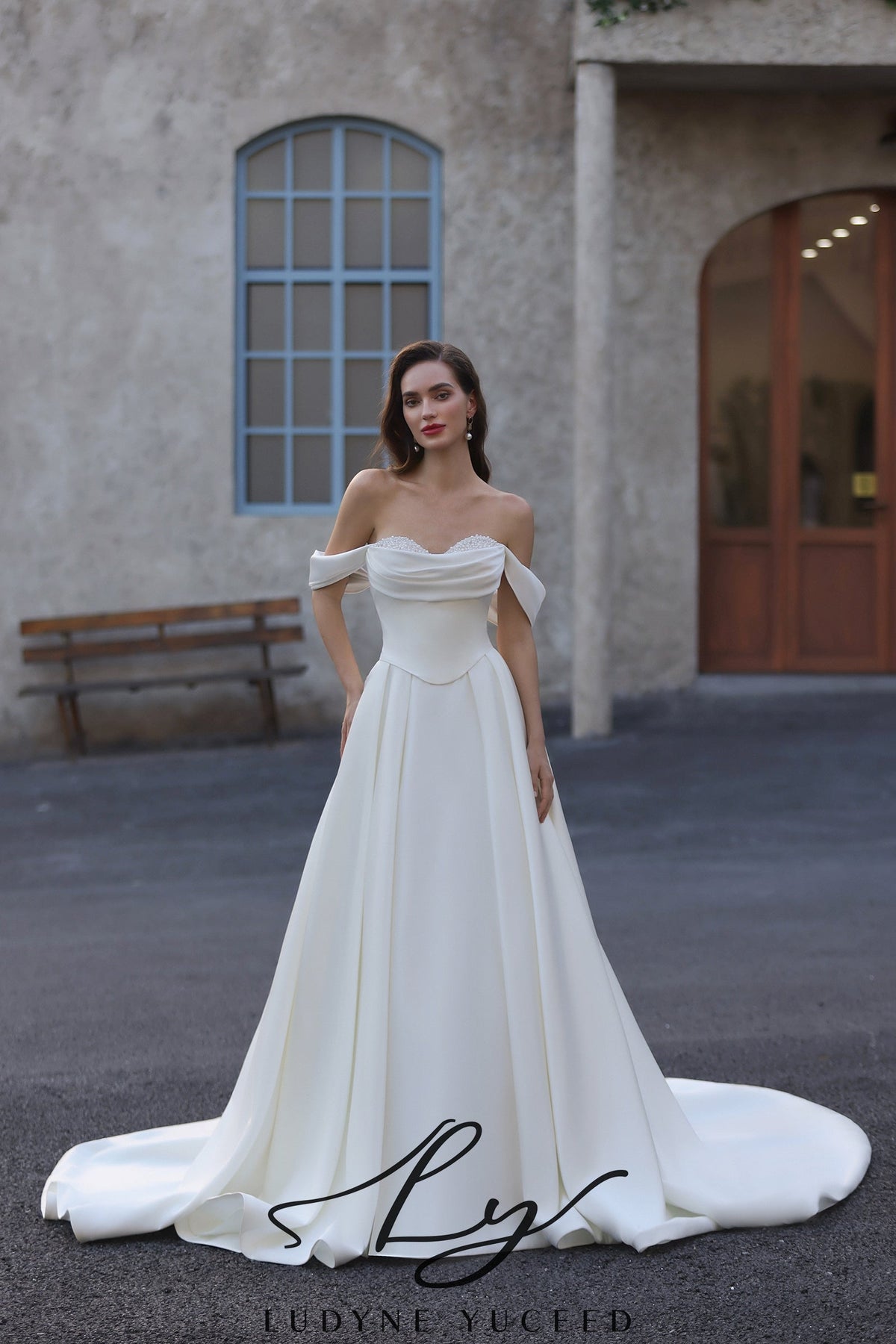 In Stock|Elegant Pearl Embellished Neckline with Off-The-Shoulder Satin Wedding Dress
