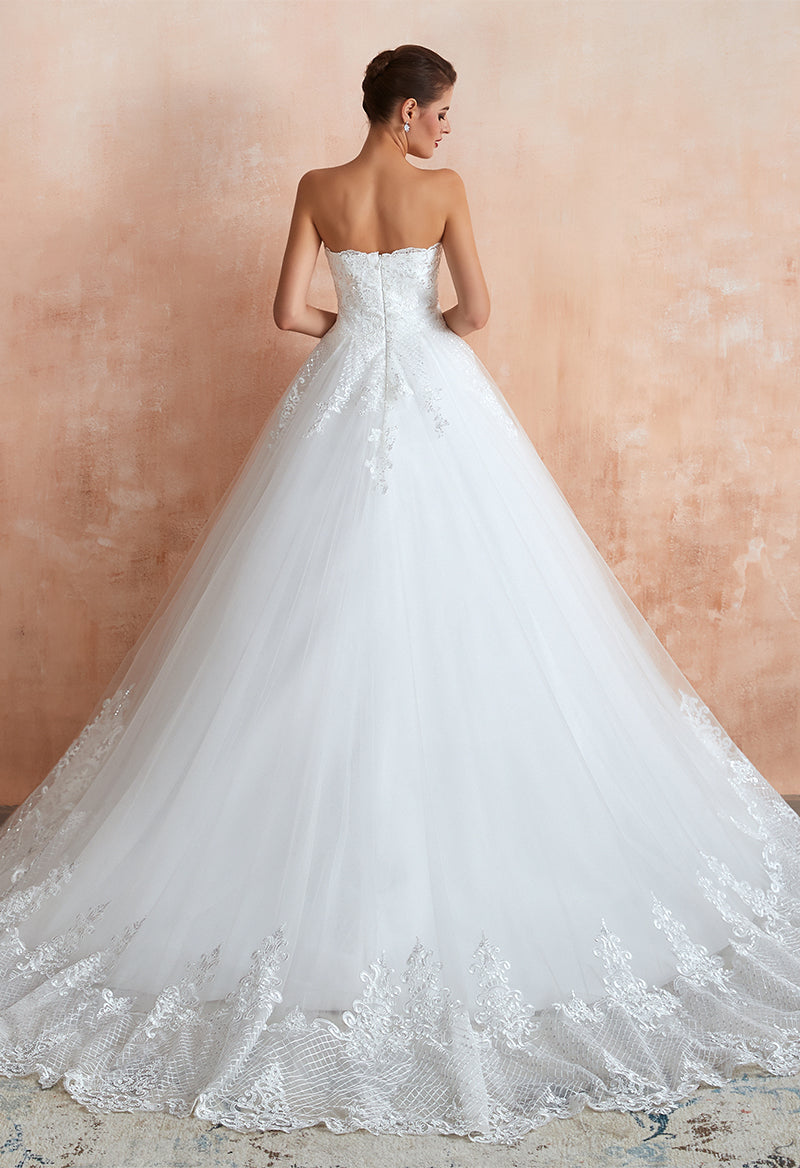 Sweetheart Neck Ball Gown Sleeveless Tulle Lace Sweep Train Wedding Dress