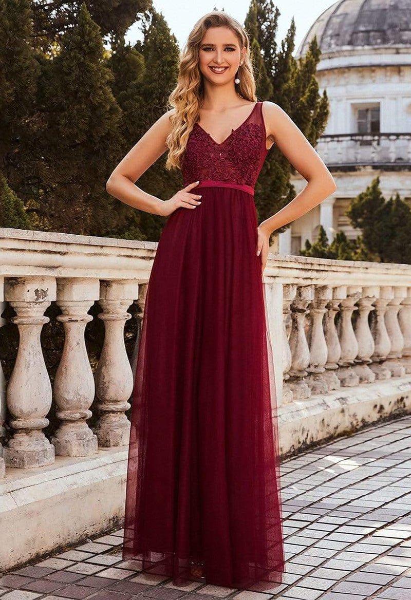 V Neck Sleeveless Tulle Appliqué A Line Floor Length Bridesmaid Dress Wine Red