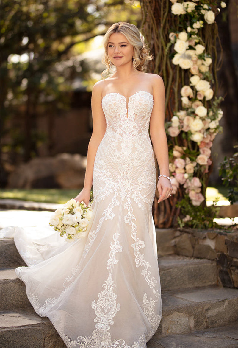 Sweetheart Neck Sleeveless Tulle A Line Court Train Wedding Dress As Picture