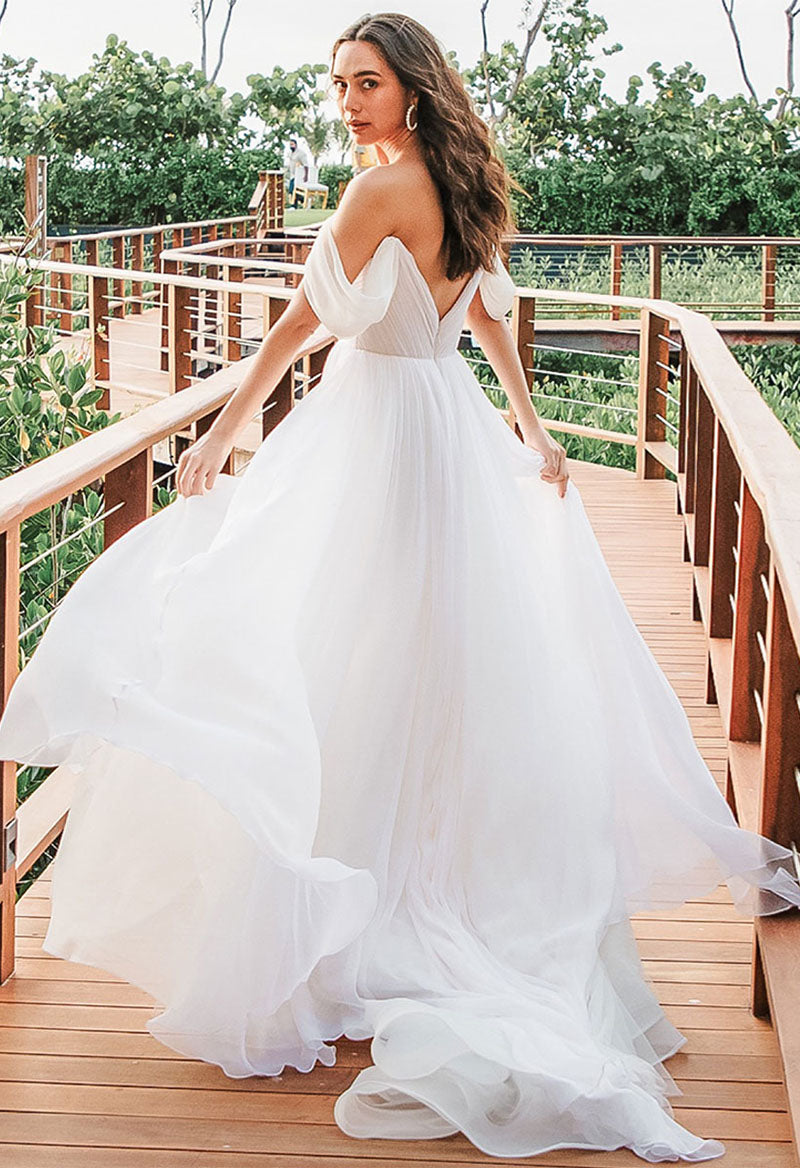 Simple A-Line Strapless Tulle Sleeveless Pleated Wedding Dress