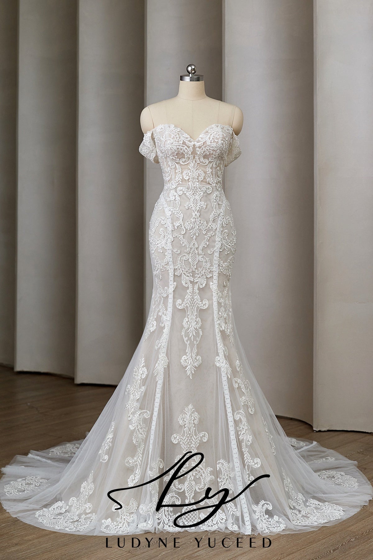 Exquisite Off - Shoulder Lace Fit And Flare Wedding Dress