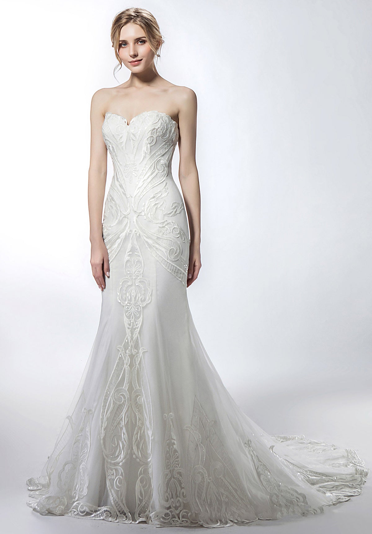 Elegant Strapless Fit and Flare Classic Wedding Dress As Picture