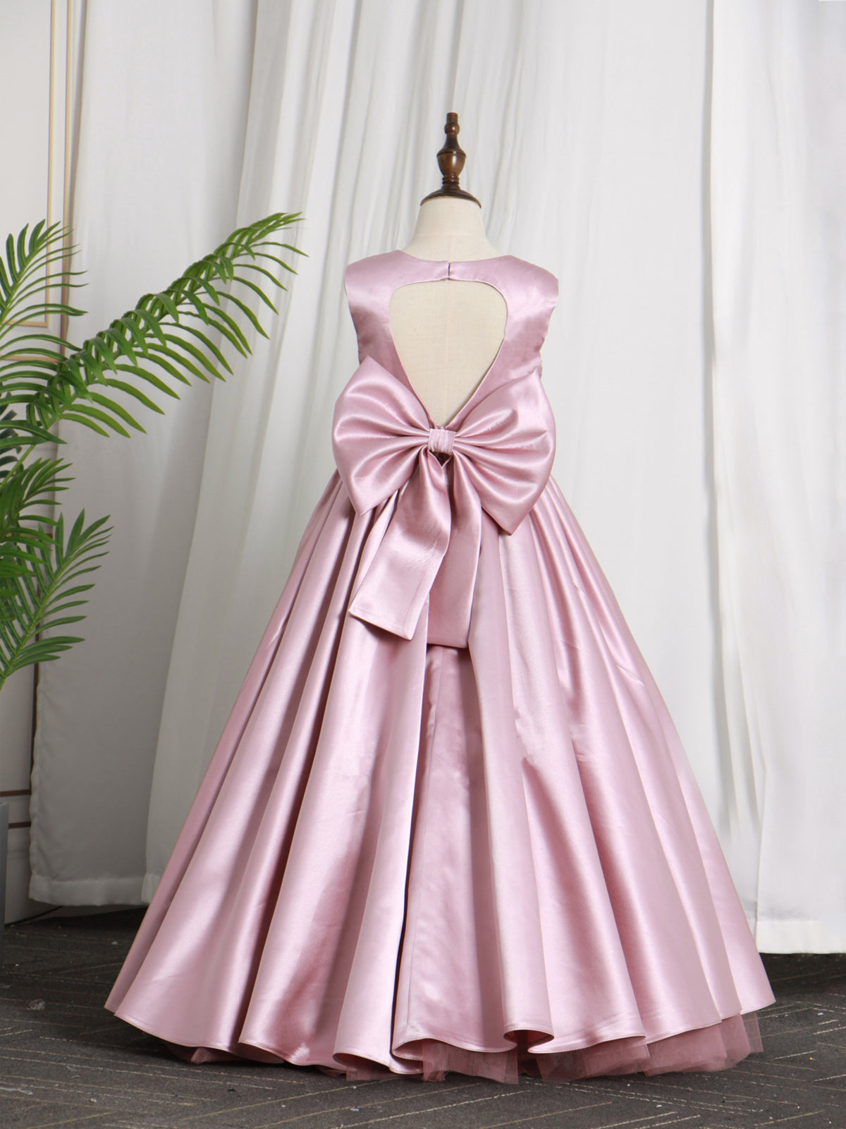 White Pleated Jewel Neckline Aline Crepe Flower Girl Dress With Bow Pandrodressy White Pleated Jewel Neckline Aline Crepe Flower Girl Dress With Bow Pandrodressy