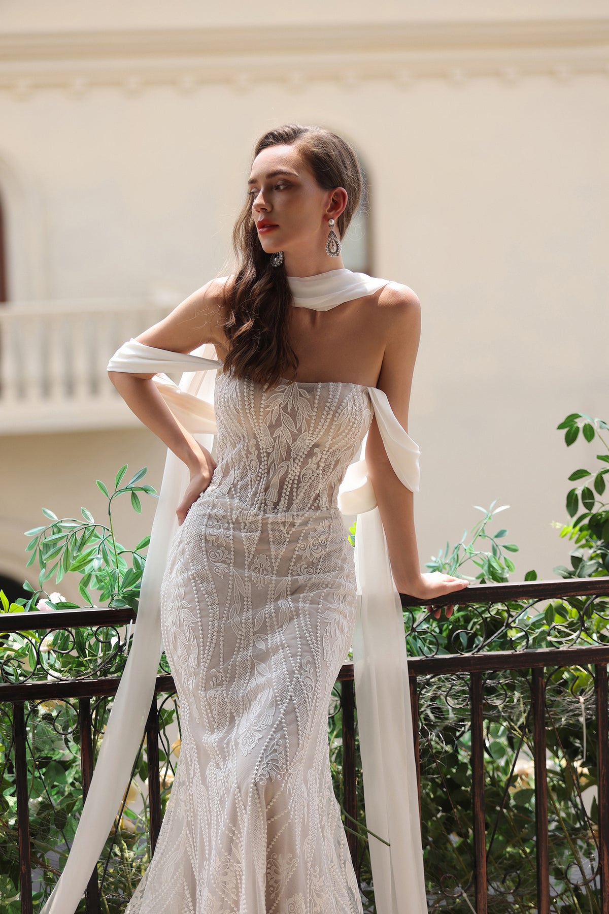 Stunning Fit-and-Flare Lace Wedding Dress with Detachable Chiffon Drape PR3736