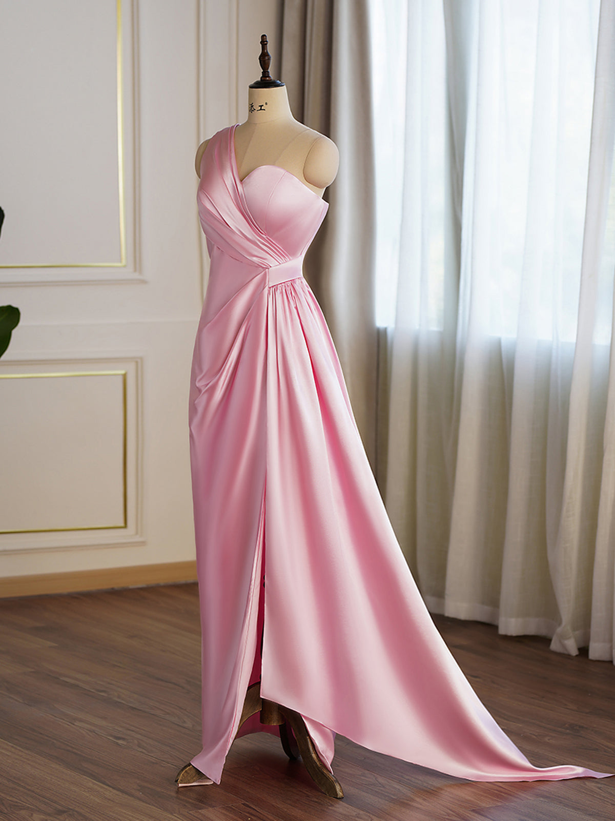 Satin One-Shoulder Side Split Bridesmaid Dress Pandrodressy Satin One-Shoulder Side Split Bridesmaid Dress Pandrodressy