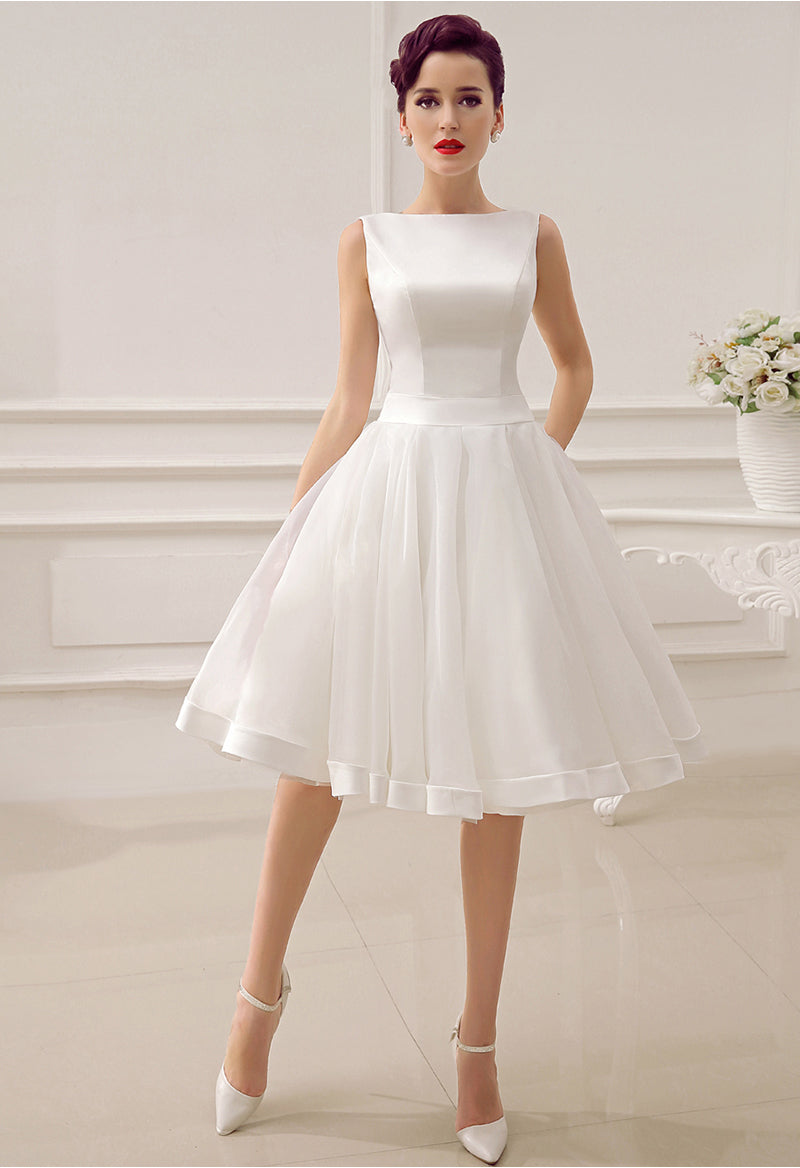 A-Line Sleeveless Scoop Neck Satin Wedding Dress With Bow