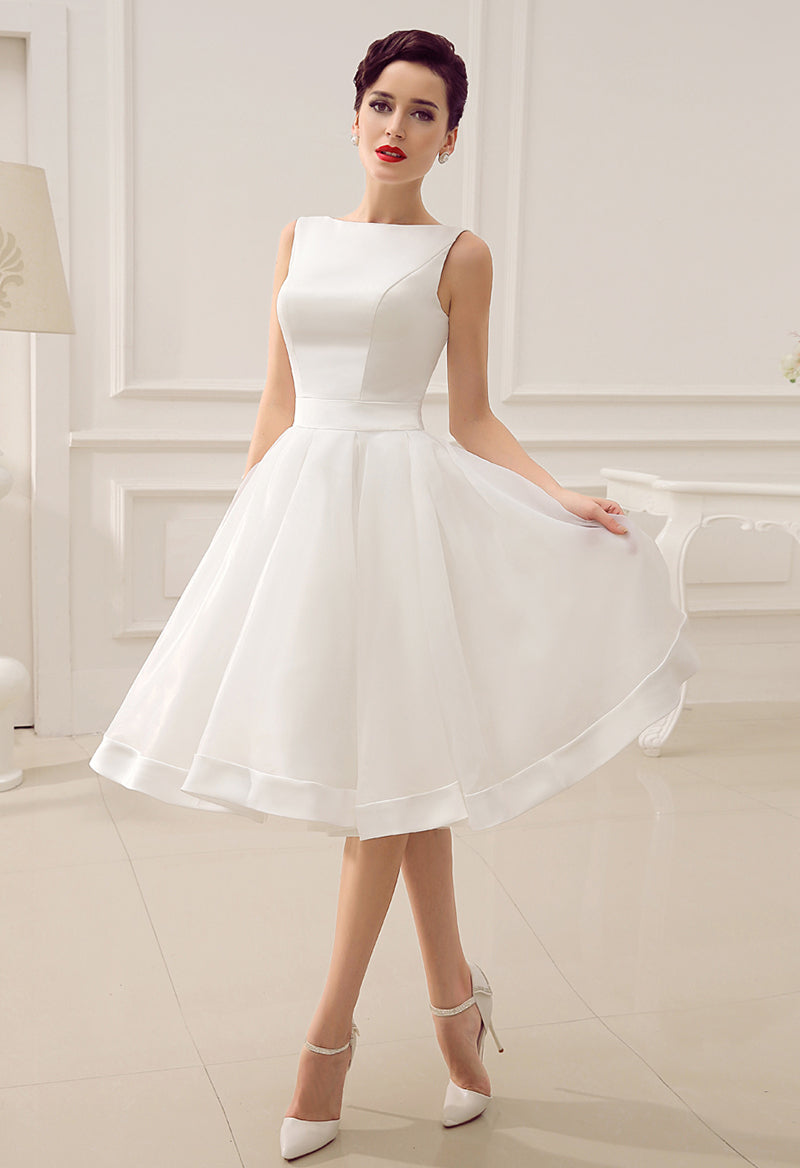 A-Line Sleeveless Scoop Neck Satin Wedding Dress With Bow