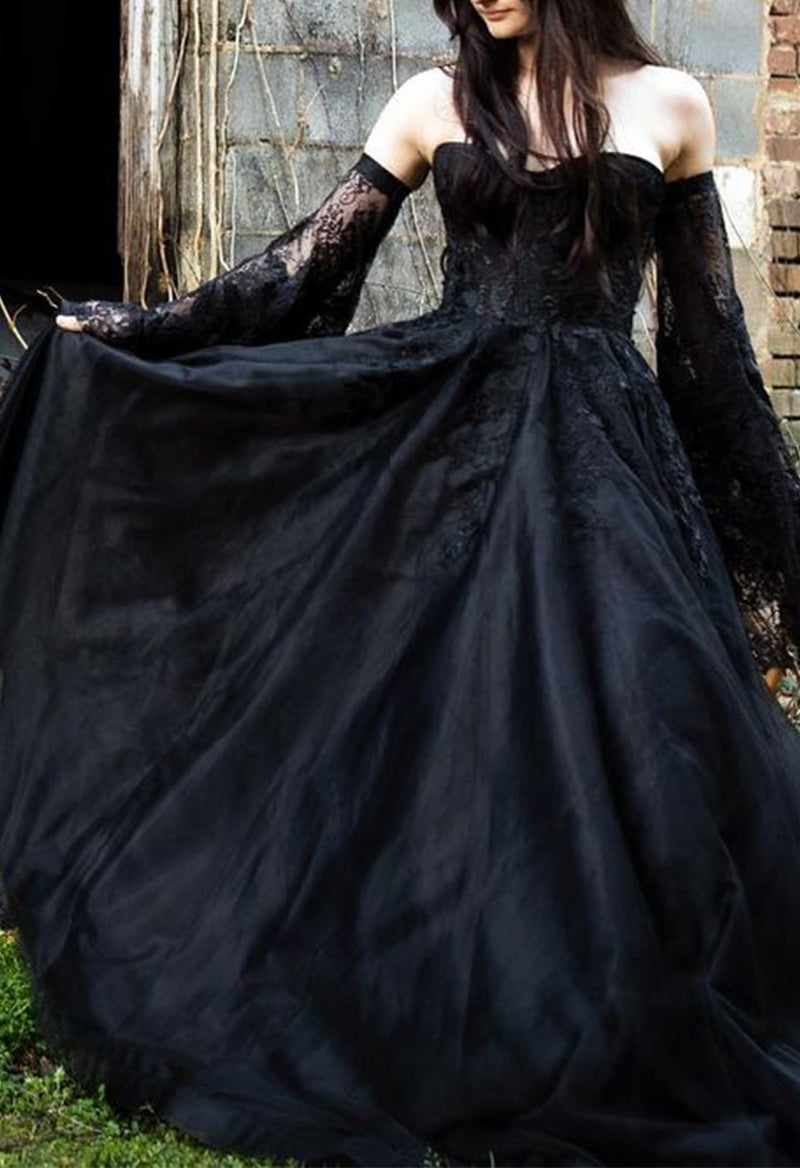Sweetheart Neck Appliquéd Detachable Sleeve Open Back Wedding Dress Black