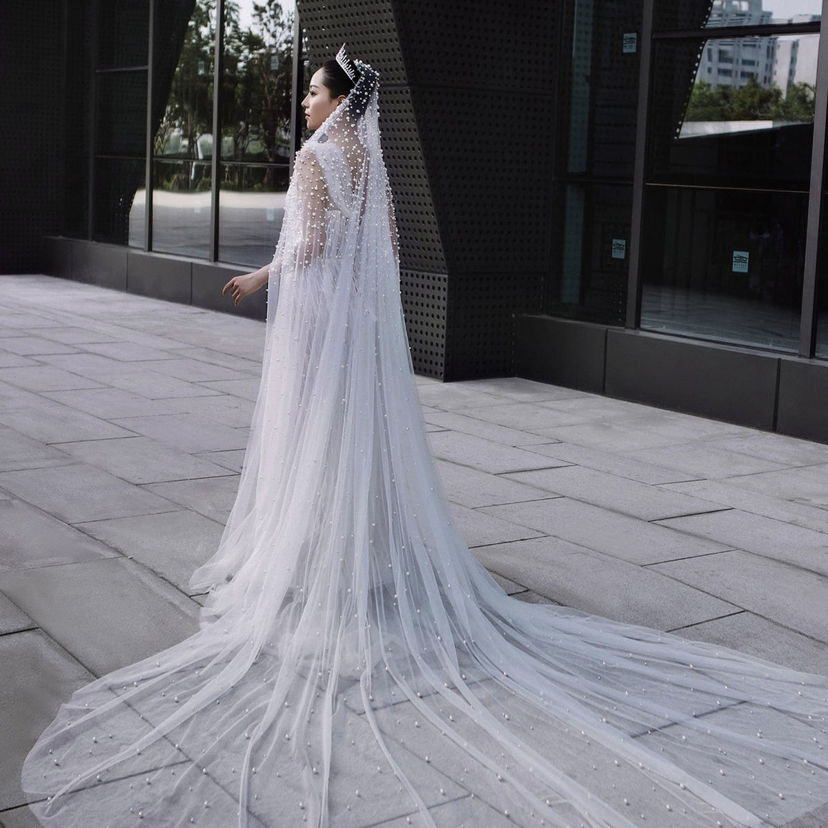 One-Tier Cut Edge Tulle Chapel Veils With Pearls V139